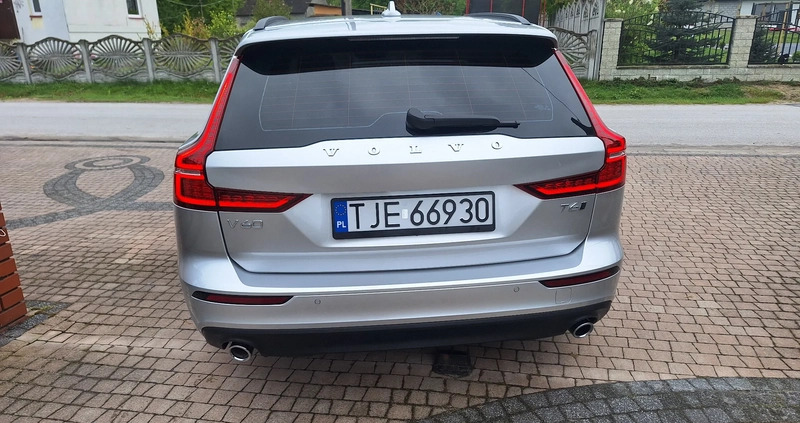 Volvo V60 cena 129900 przebieg: 80120, rok produkcji 2020 z Jędrzejów małe 301